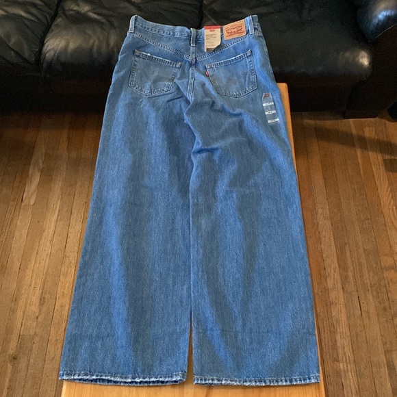 💙NWT: LEVI'S - High Waisted Straight Ripped Jean - Size 31 - Picture 11 of 14